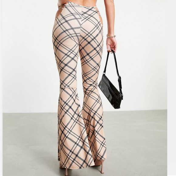 Fashionkilla check pants with cut-out detail in tan - Picture 2 of 4